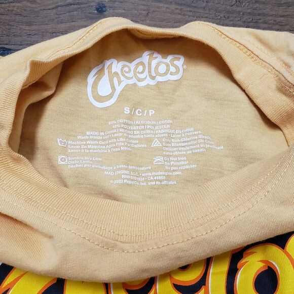Hot cheetos shirt size small - Picture 4 of 4